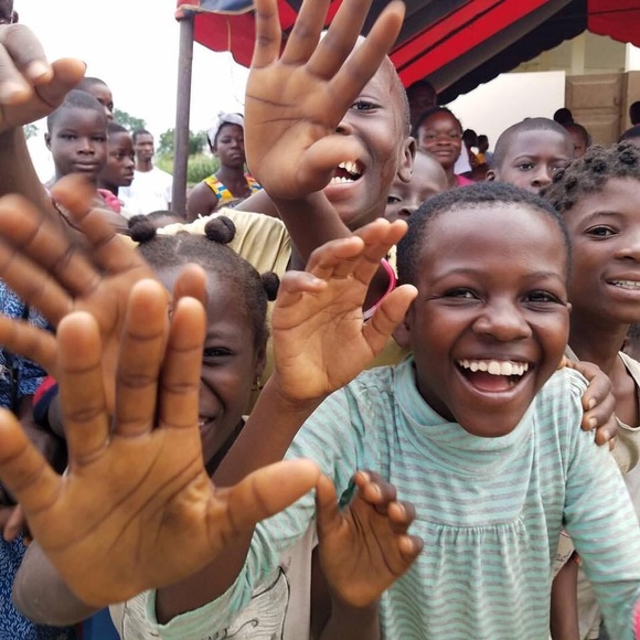 Meet your Posher, Carrie - Picture 5 of 17